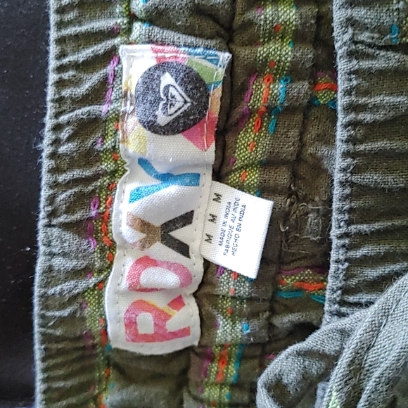 (LAST CALL) Roxy shorts - Picture 3 of 4